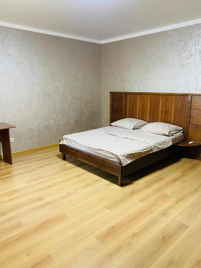 Ogienka 2B, Center Lutsk Apartman Kültér fotó