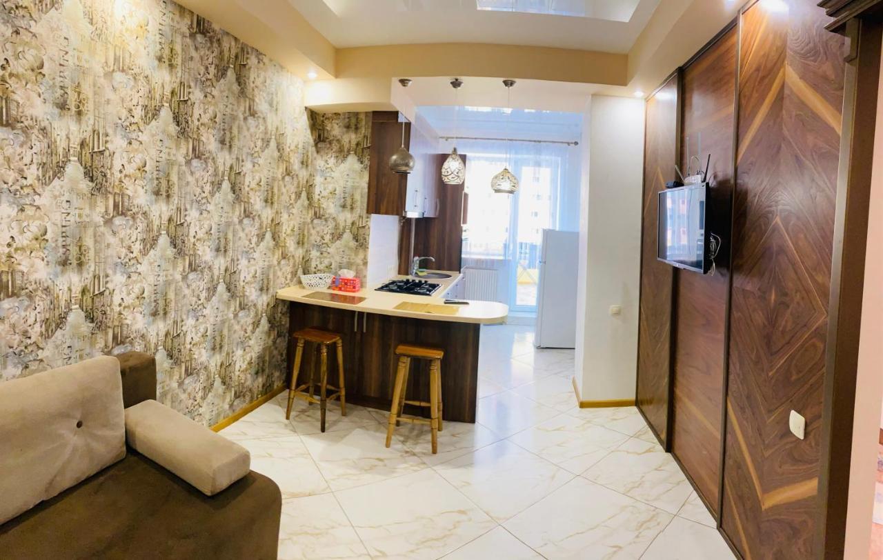 Ogienka 2B, Center Lutsk Apartman Kültér fotó