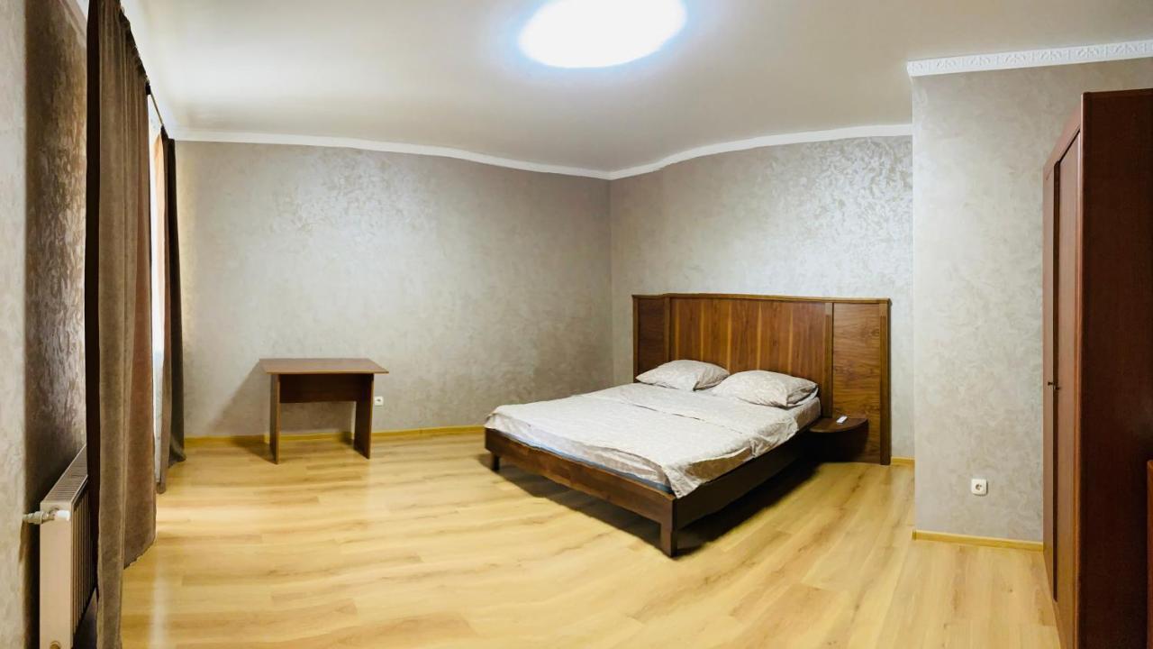 Ogienka 2B, Center Lutsk Apartman Kültér fotó